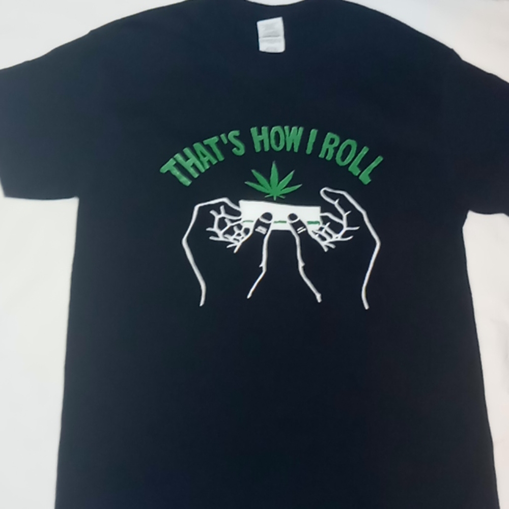 T-shirt (A set of two for$20 mix size)